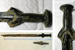 Un hombre que buscaba hongos cerca de su casa se encontró con una espada de la Edad de Bronce de 3300 años de antigüedad