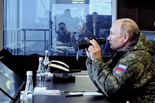 Vladimir Putin, en los ejercicios militares de Vostok, el 6 de septiembre pasado. (Mikhail Klimentyev, Sputnik, Kremlin Pool Photo via AP)